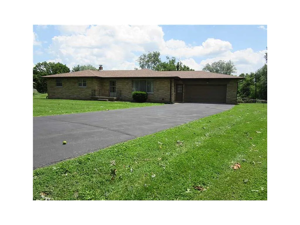 4717 W Mooresville Rd photo 1
