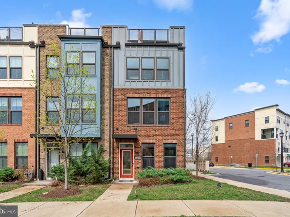 6211 Chronicle St, Hyattsville, MD 20782