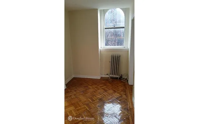 Rented by Douglas Elliman | media 20