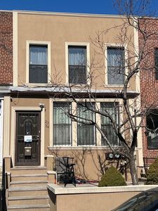 23-34 36 Street, Long Island City, NY, 11105