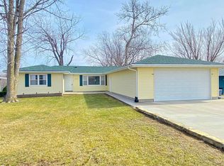 1006 Highland Acres Rd, Marshalltown, IA 50158
