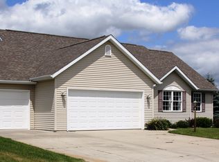 10093 Benamin Dr, Granger, IN 46530
