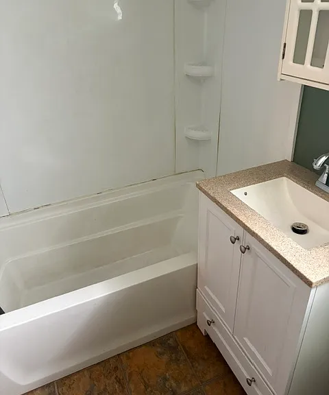 2318 N Lafayette St — Photo 2