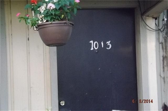 1st image of 5625 Antoine Dr #1013