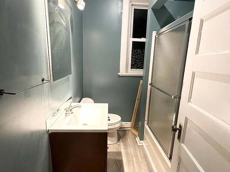 829 Lancaster St #2 — Photo 3