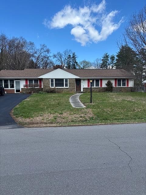 1st image of 3815 Belle Meade Dr