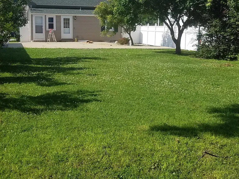 306 W Ash St — Photo 2