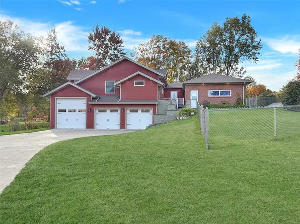 4037 Plaza Dr, Erie, PA 16506