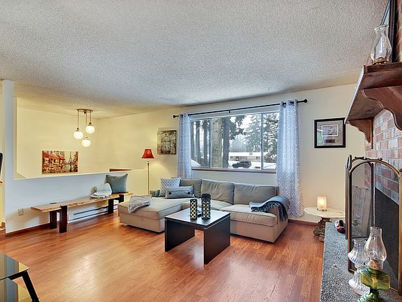 3rd image of 9311 128th St E