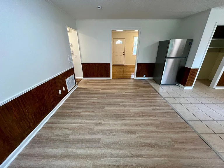 213 Kingnut Dr — Photo 7