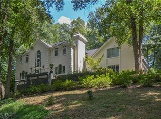 1685 Brandon Hall Dr, Sandy Springs, GA 30350