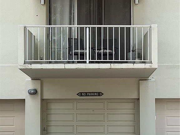 3rd image of 1719 NW 23RD BOULEVARD #Garage 7