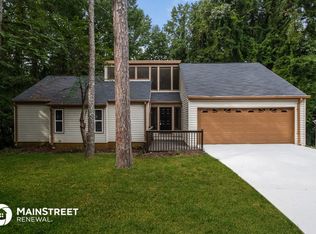 1141 Aspen Log Pl, Austell, GA 30168