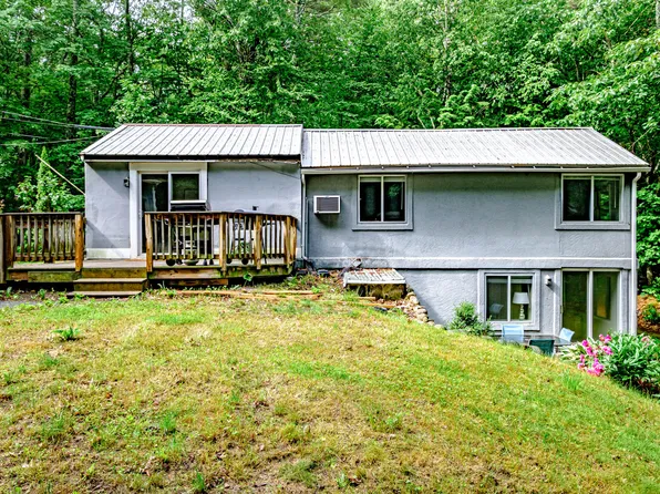 17 Grassington Road, Windham, ME 04062