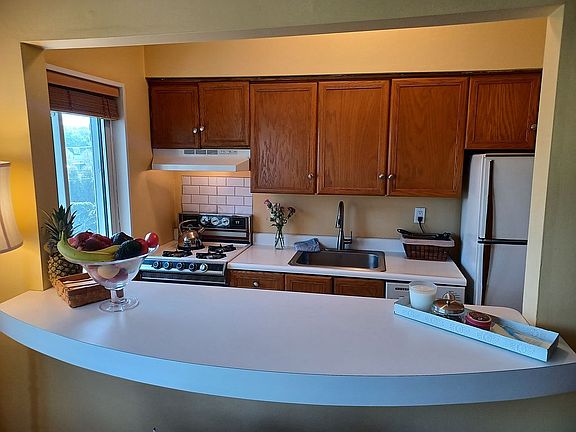 5th image of 200 Lexington Ave APT 4D