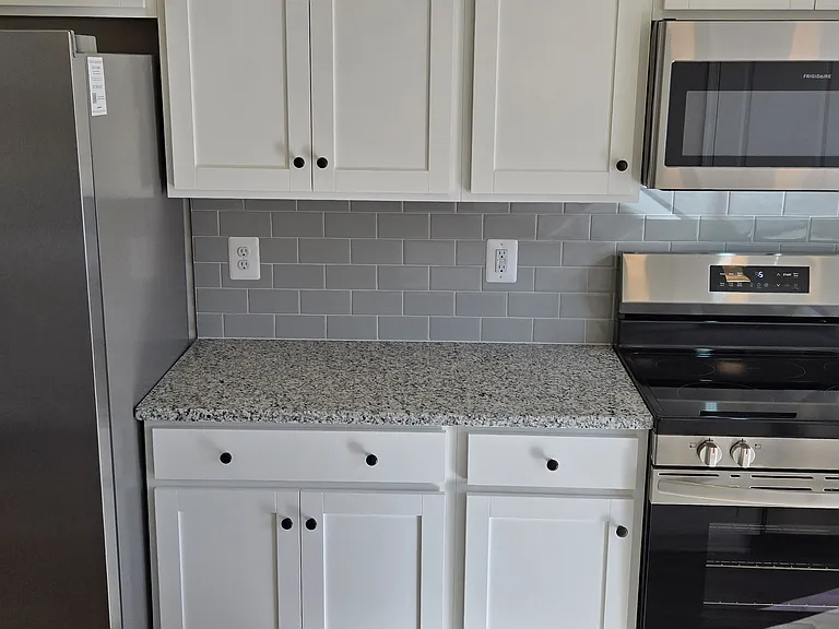1308 Cedar Valley Rd — Photo 8