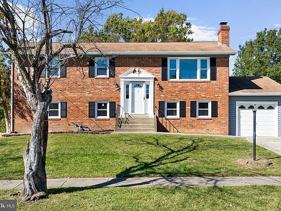 2nd image of 7809 Gambier Dr