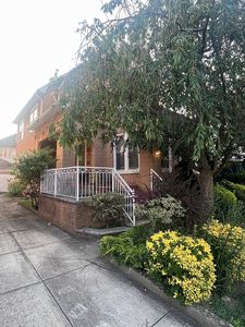 916 E 24th St, Brooklyn, NY, 11210