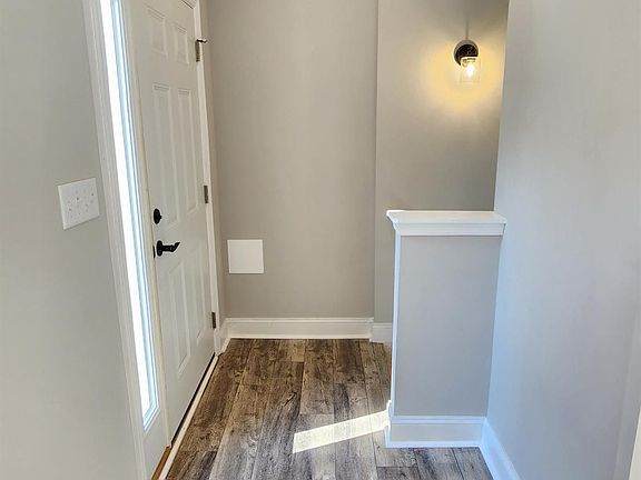 3rd image of 3008 Hill St Unit 305