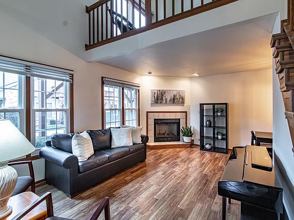 4th image of 1905 Wisteria Ct APT 4