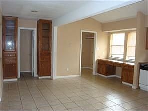 4th image of 3808 Curtis Dr