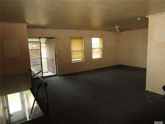 3rd image of 78 Artist Lake Dr