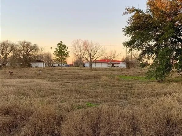 415 E Walton St Lot 8, Skidmore, TX 78389