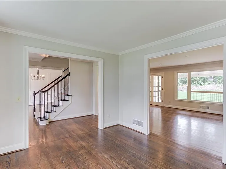 153 Lantern Ridge Ct — Photo 9