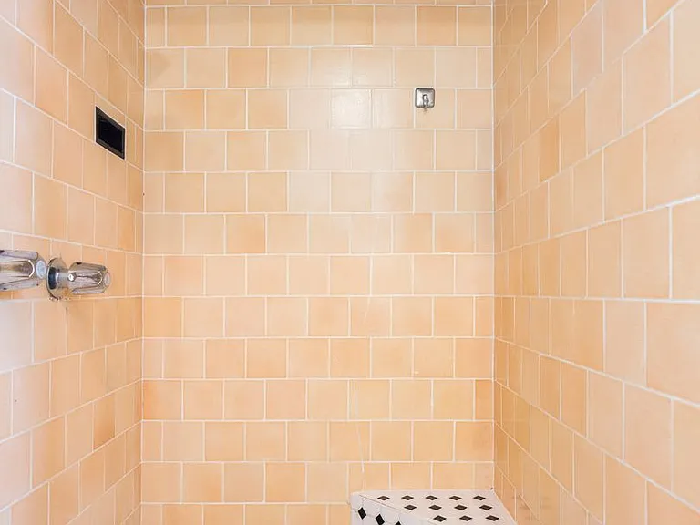 223 S Gale Dr — Photo 15