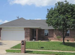 505 W Chestnut Rd, Nixa, MO 65714