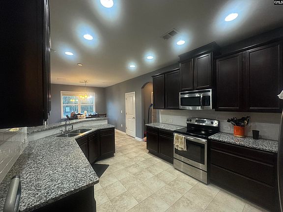 5th image of 37 Leatherwood Dr