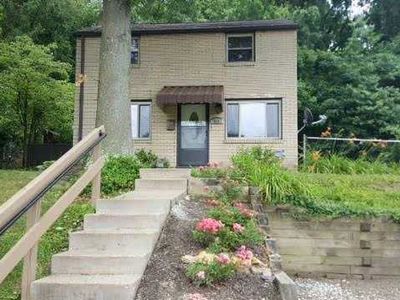 411 Macfarlane Dr, Pittsburgh, PA, 15235