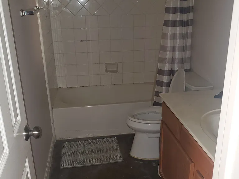 204 Marvin Cv — Photo 14
