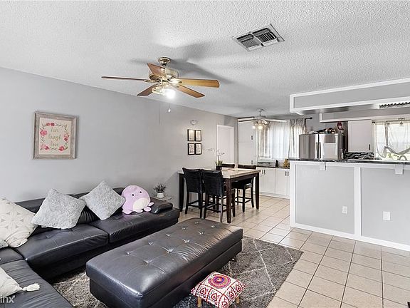 4th image of 1049 Birch Blvd