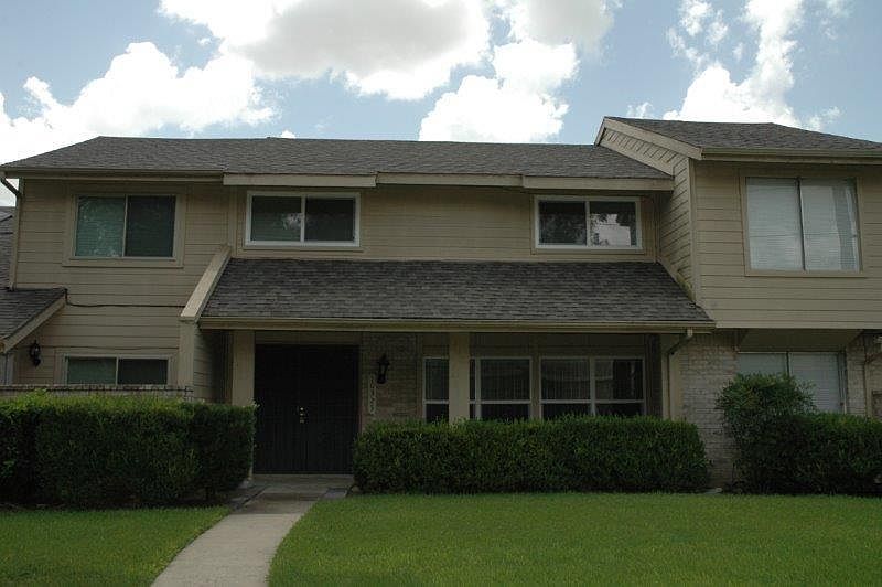 1st image of 10325 Huntington Place Dr