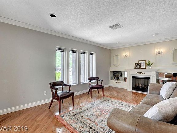 5th image of 2164 Siesta Ave