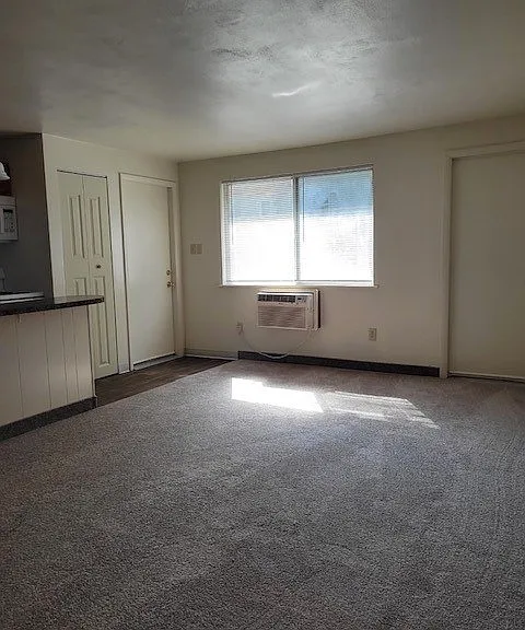 128 S 2nd St — Photo 33