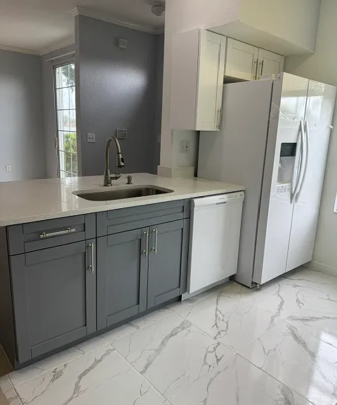 9218 Lake Chase Island Way #B12 — Photo 8