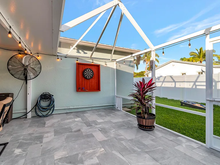 310 Gulfstream Dr — Photo 63