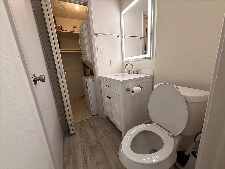 500 Tiki Dr #103 — Photo 8
