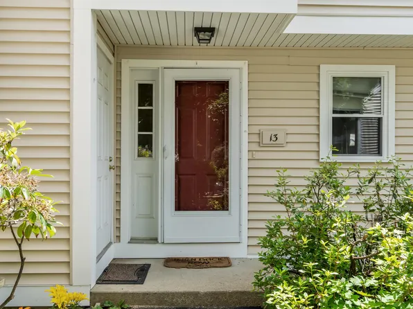 13 Modena Drive, Concord, NH 03303