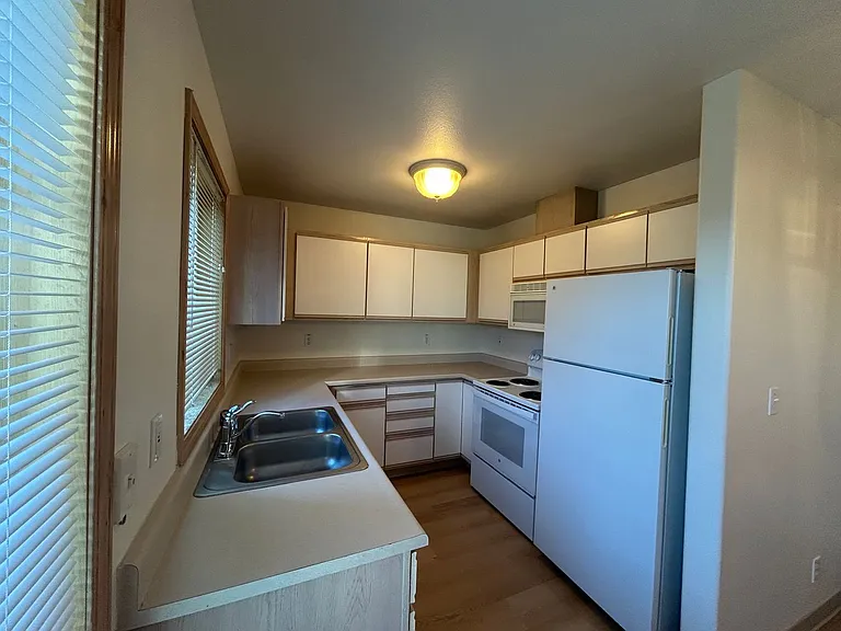 4234 Wintergreen Cir #187 — Photo 2