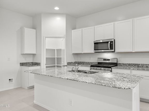 5th image of 1745 E QUESTA Drive