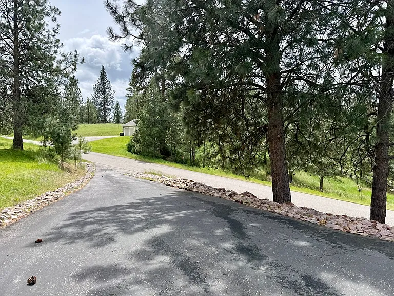 15284 Savik Ln — Photo 28