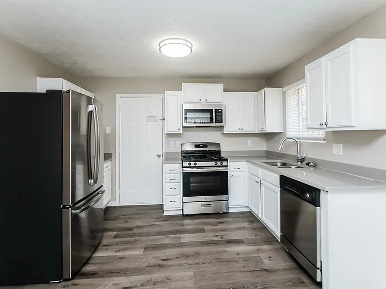7205 Bridgeport Ct — Photo 7