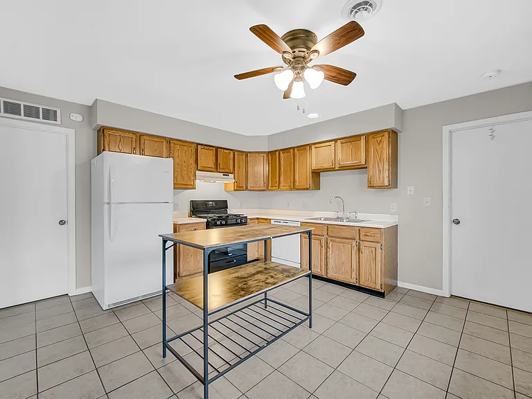 1548 Autumn Dr — Photo 11