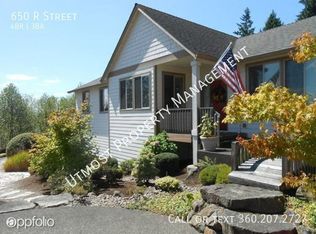 650 N R St, Washougal, WA 98671