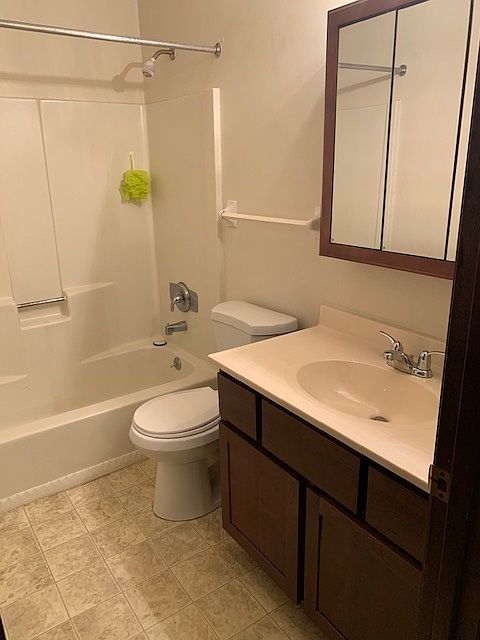 2nd image of 408 W Chestnut St APT 10