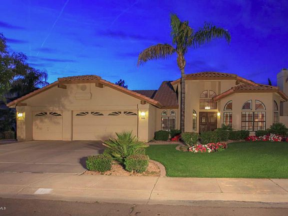 3rd image of 1620 W Lantana Ct