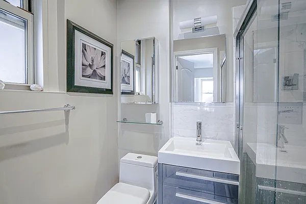 Sold by Weichert Manhattan Midtown | media 6